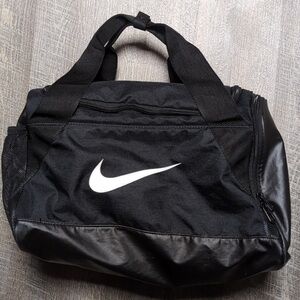 Nike MINI duffle bag / gym bag - no long strap